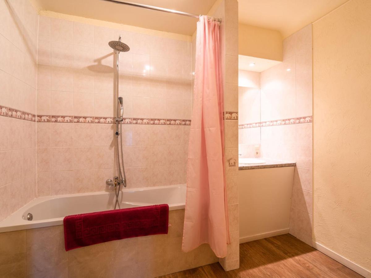 Modern Holiday Home In Sourbrodt With Private Pool 와이메스 외부 사진